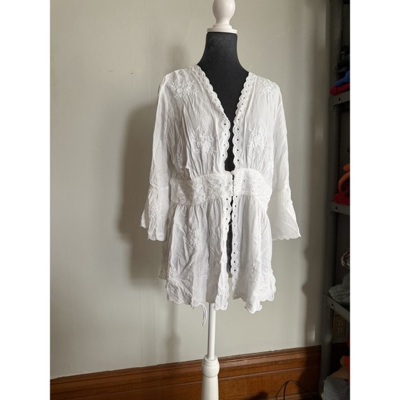Soft Surroundings Tops - Soft Surroundings Lace Tunic Top Eylet Boho Top M Bell Sleeve Whimsical Fairy M
